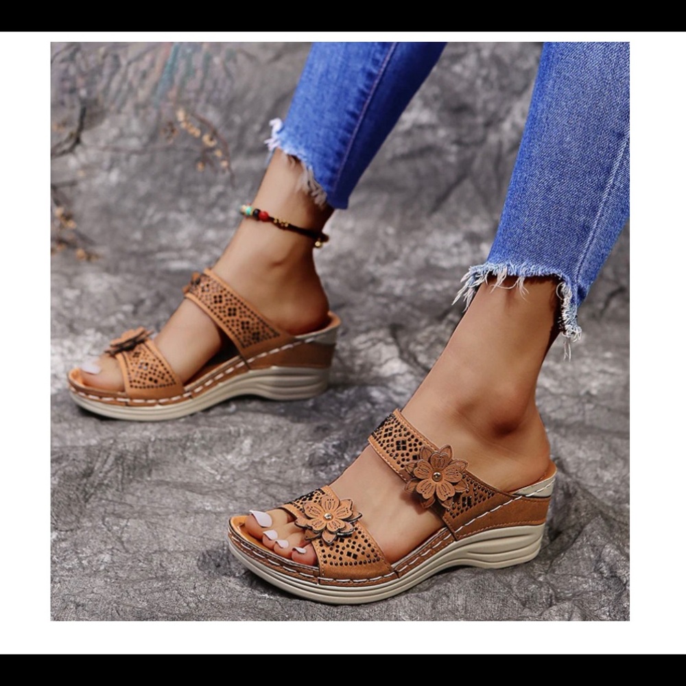 Brown Women Casual Shoes Vintage Flower Fish Mouth Sandals size 8 1/2